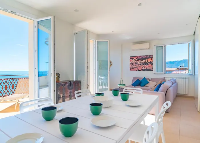 Rivierarent La Terrazza Sul Mare